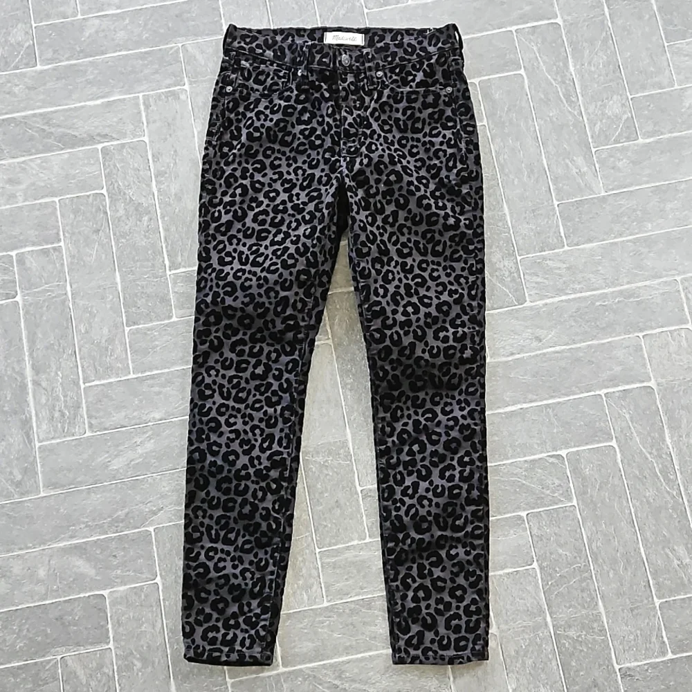 NWOT! Madewell 9" Mid-Rise Skinny Jeans Flocked Leopard Edition Size 26 Waist - Picture 1 of 11